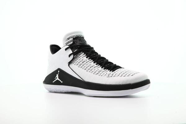 Air Jordan XXXII Low 
